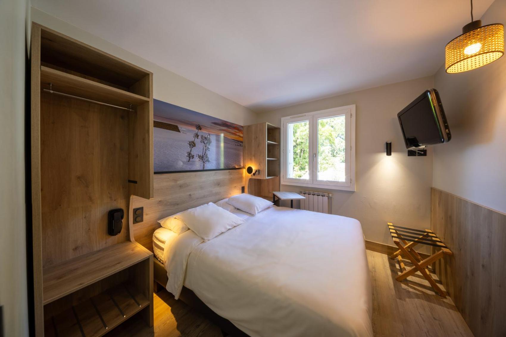 Hotel-Restaurant Logis L'Aubrac Laguiole Bagian luar foto