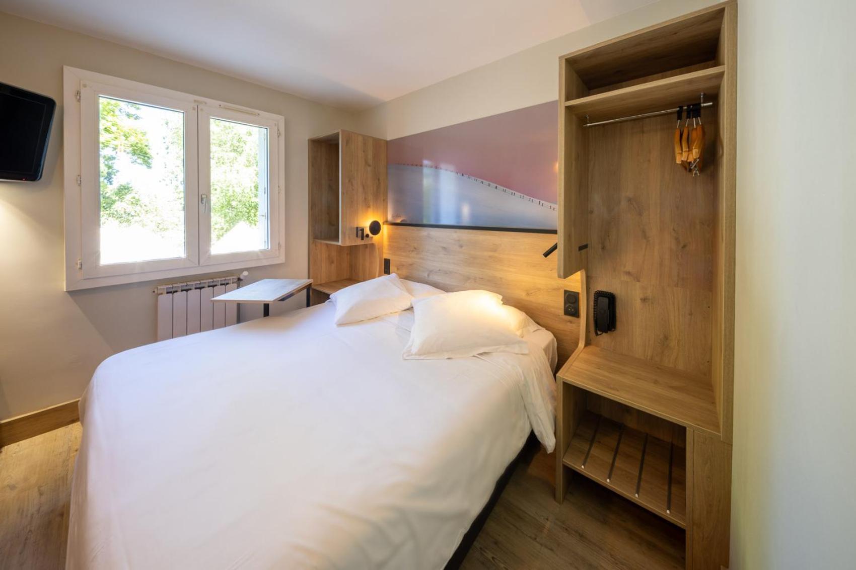 Hotel-Restaurant Logis L'Aubrac Laguiole Bagian luar foto