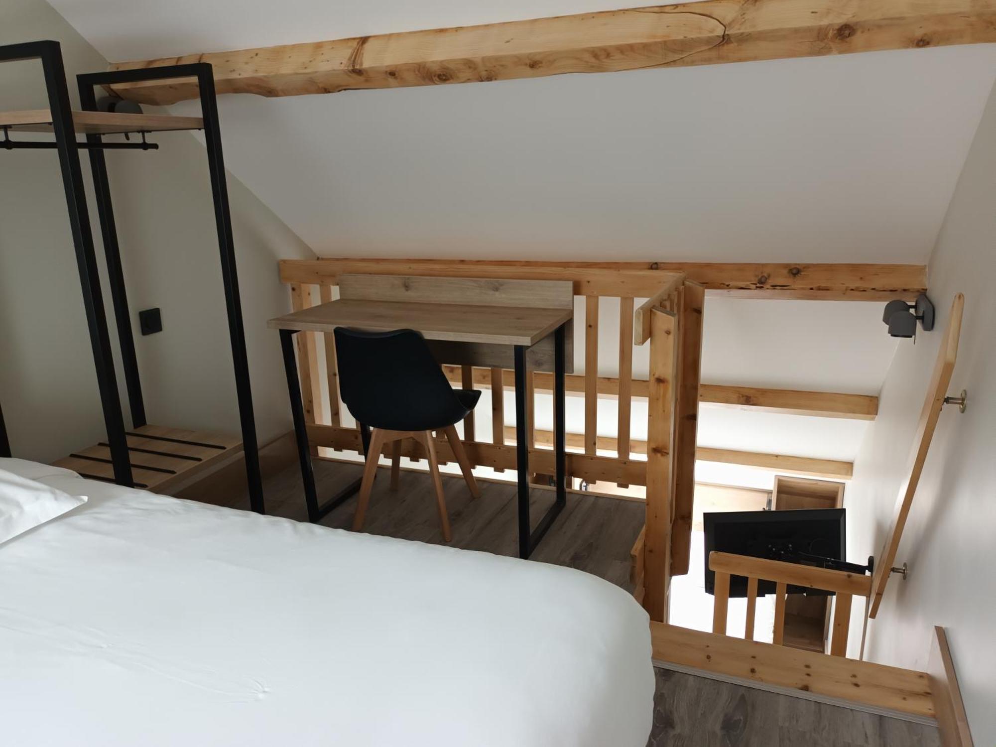 Hotel-Restaurant Logis L'Aubrac Laguiole Bagian luar foto